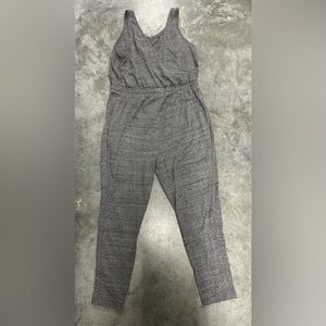 Women’s Linen Sleeveless Jumpsuit